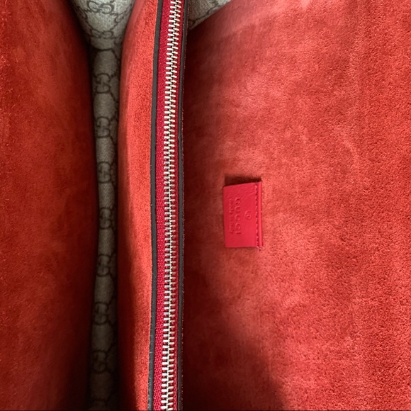 Gucci Dionysus Shoulder Bag - Picture 5 of 7